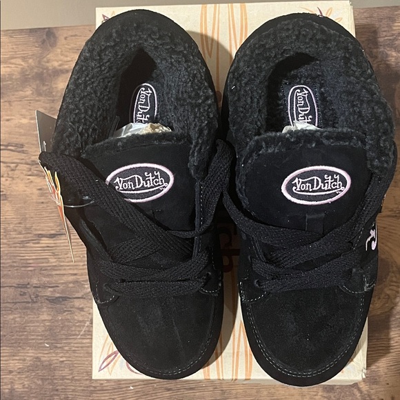 ✨ Vintage Von Dutch Kids Sneakers – Size 2 (Brand New!) ✨ - Picture 2 of 4